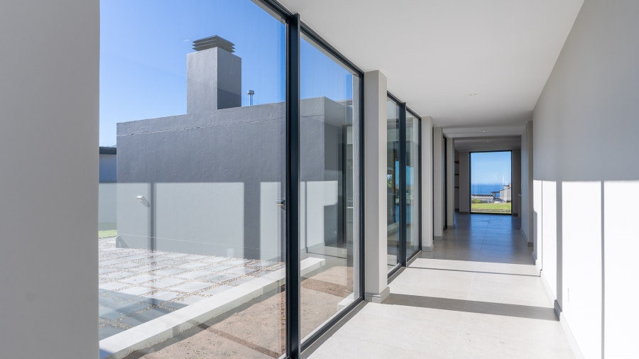 4 Bedroom Property for Sale in Oubaai Western Cape